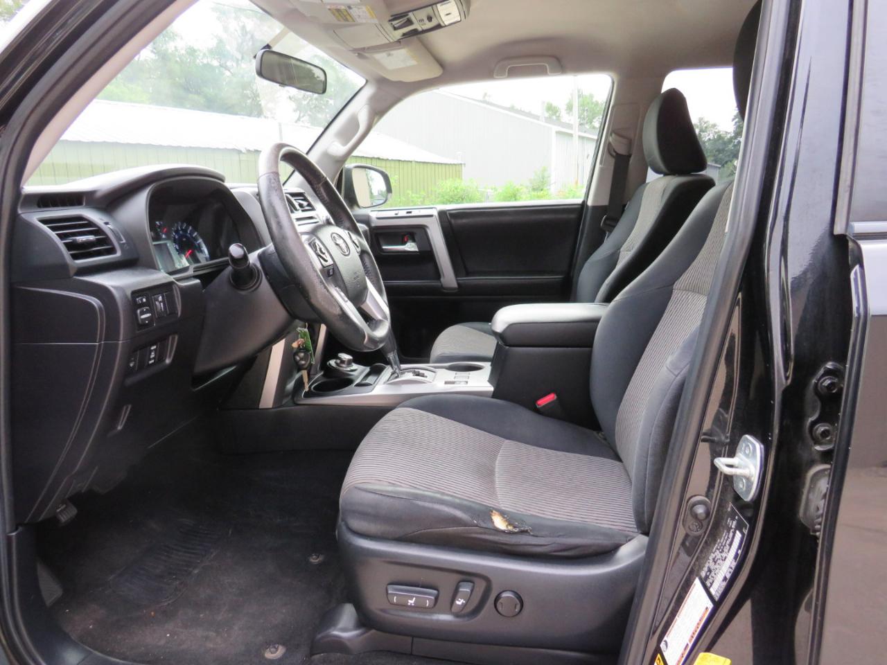 Toyota 4Runner SR5 4WD 2015