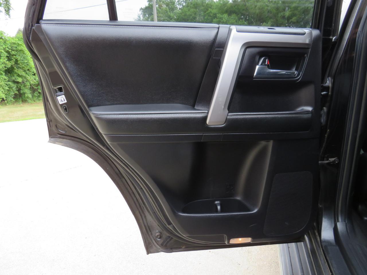 Toyota 4Runner SR5 4WD 2015