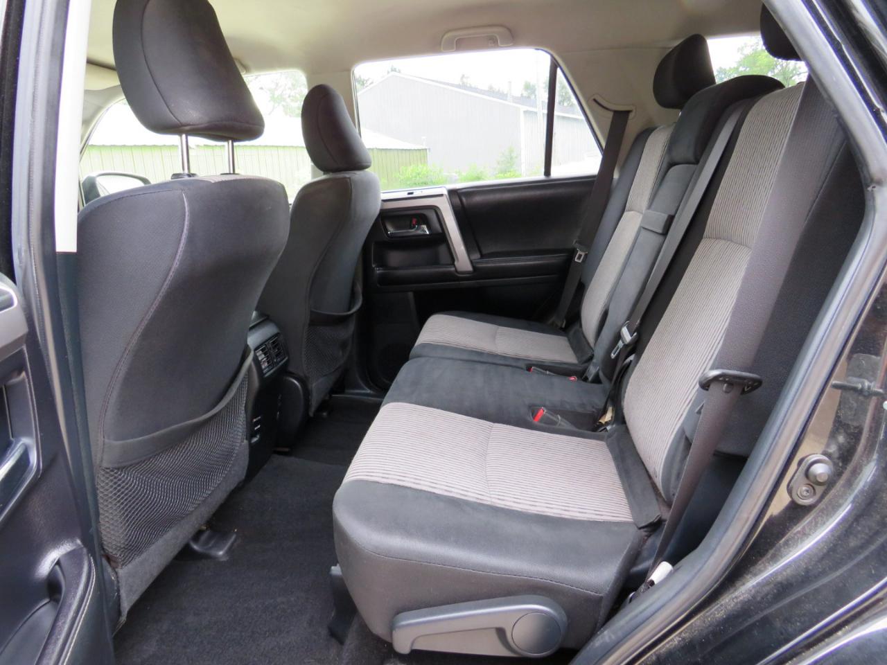 Toyota 4Runner SR5 4WD 2015