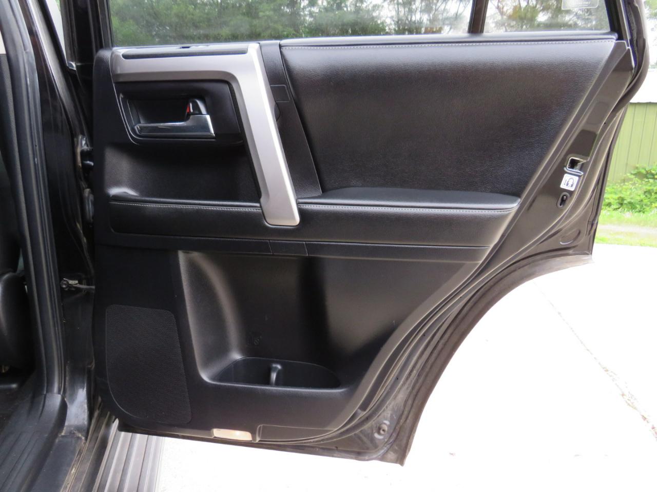 Toyota 4Runner SR5 4WD 2015