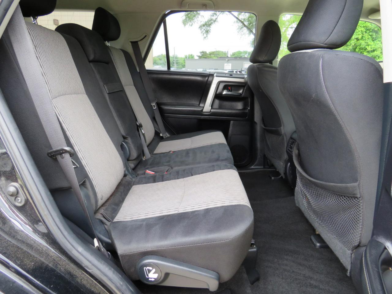 Toyota 4Runner SR5 4WD 2015