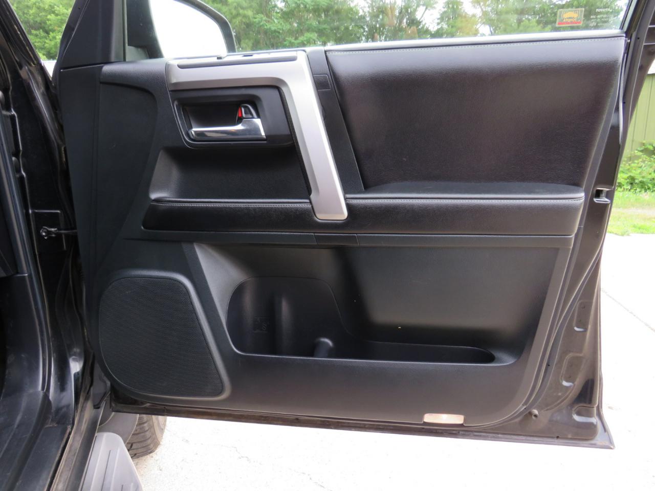 Toyota 4Runner SR5 4WD 2015