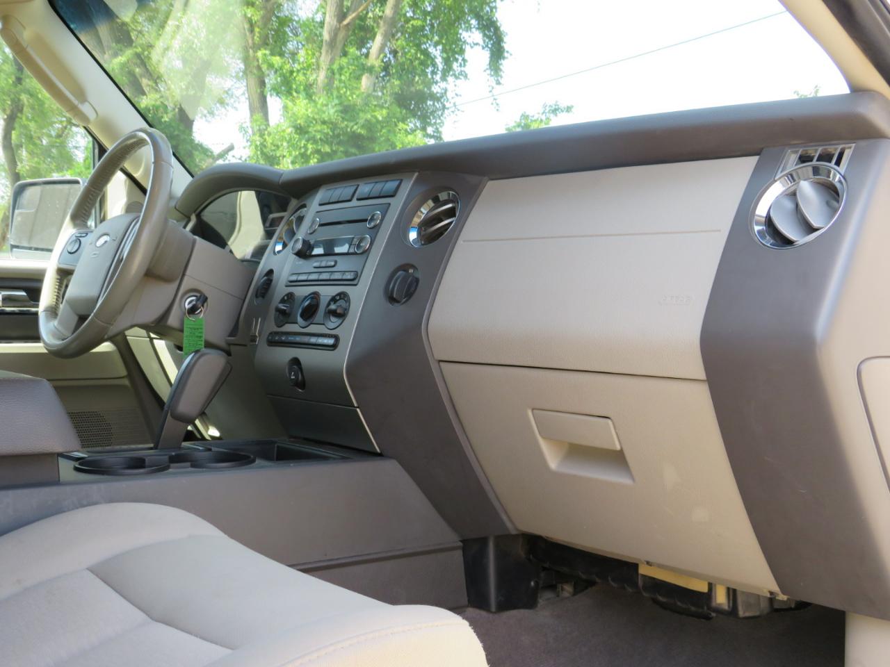 Ford Expedition EL XL 4WD 2014