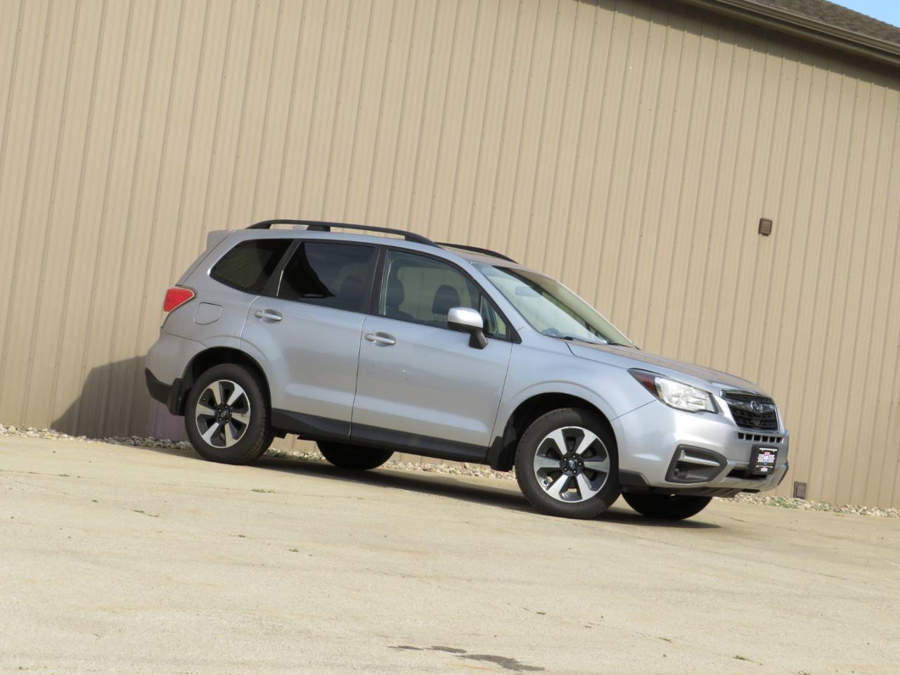 Subaru Forester 2.5i Premium PZEV CVT 2017