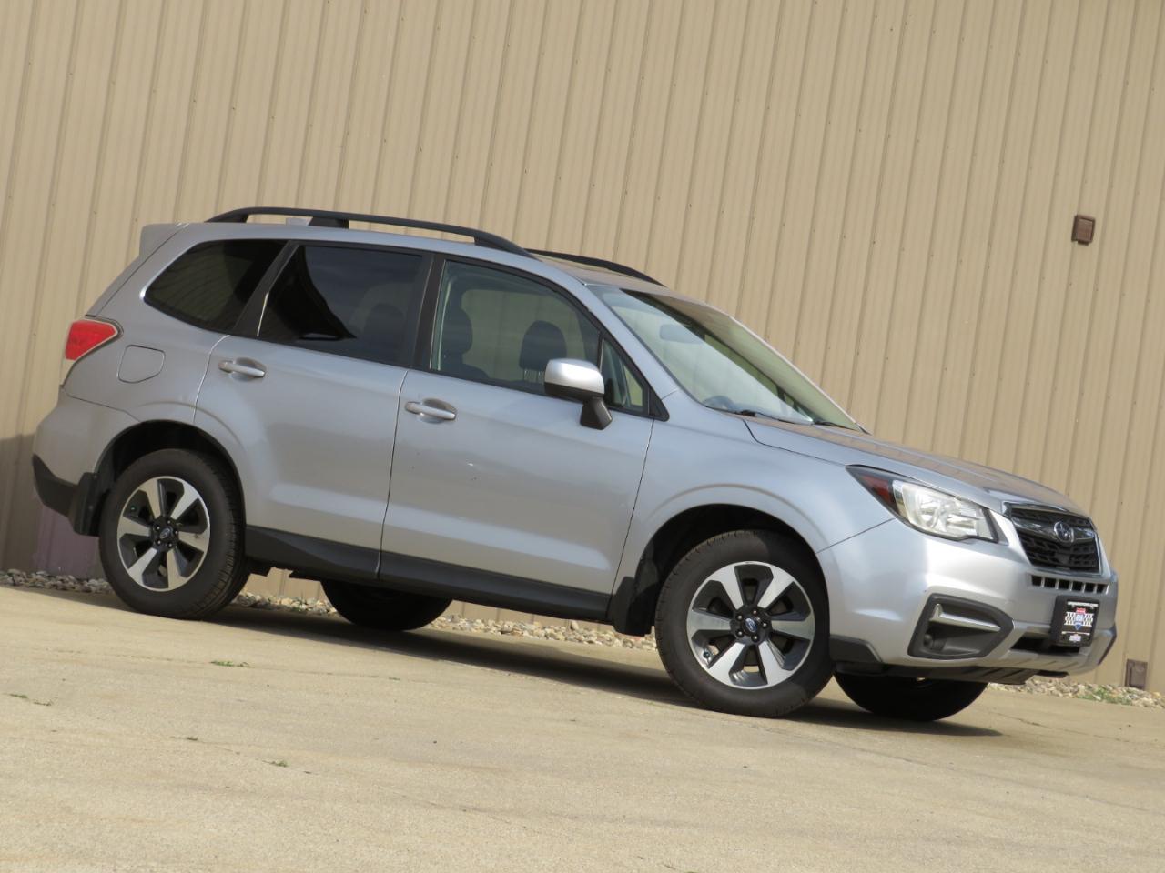 Subaru Forester 2.5i Premium PZEV CVT 2017