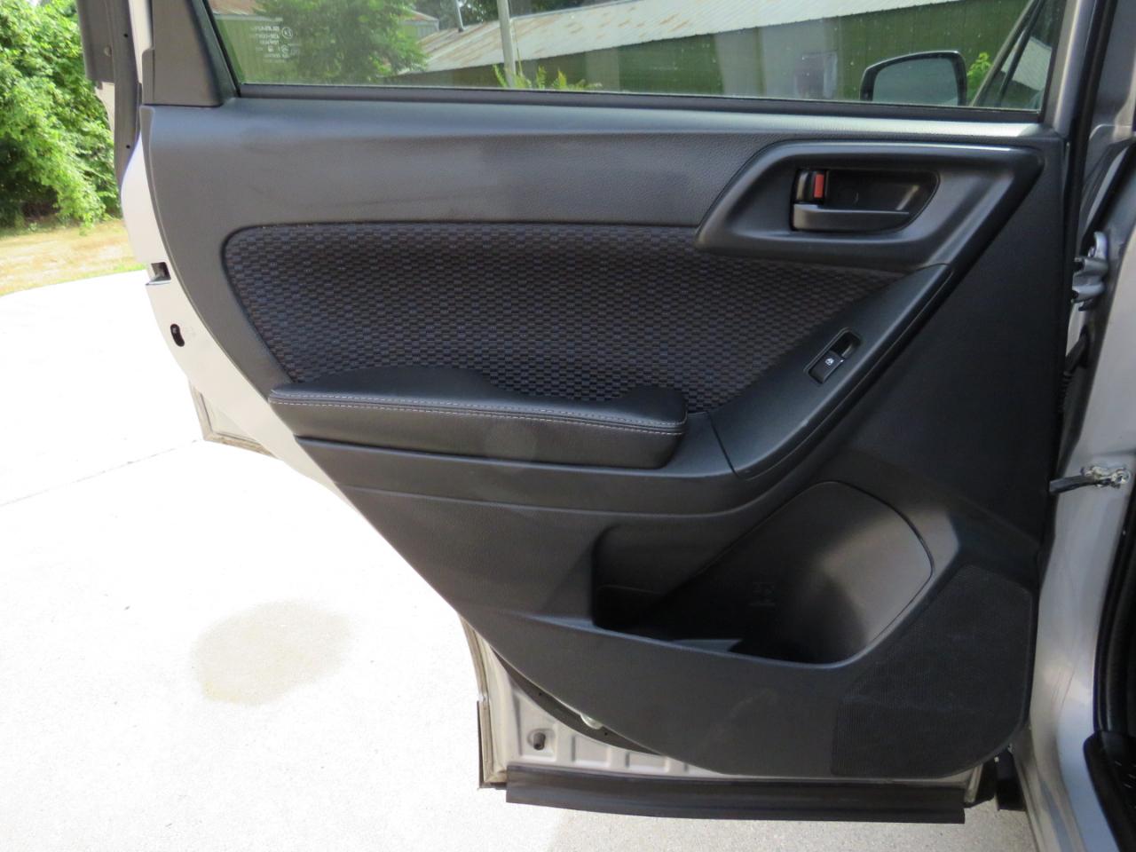 Subaru Forester 2.5i Premium PZEV CVT 2017