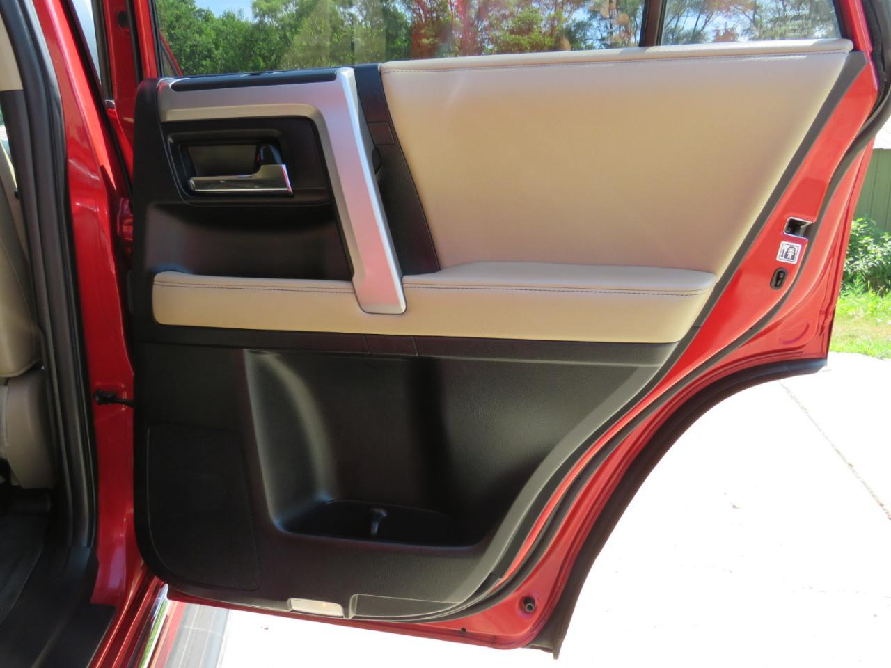 Toyota 4Runner Limited V6 4WD 2014