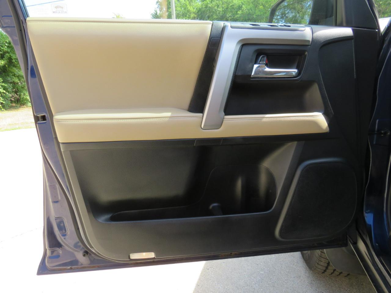 Toyota 4Runner SR5 Premium 4WD 2016