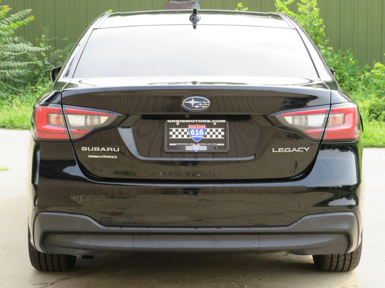 Subaru Legacy Premium 2021