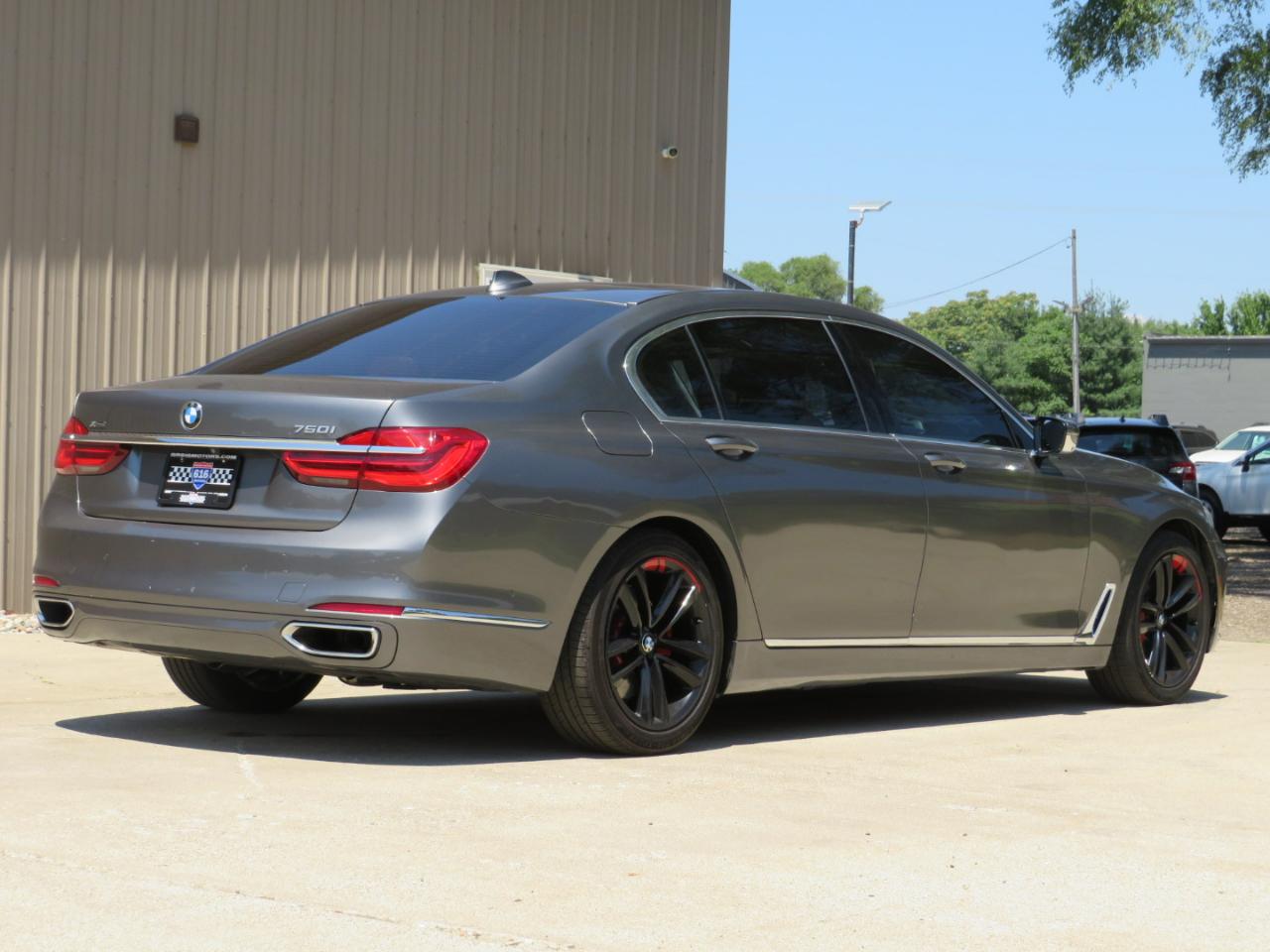 BMW 7-Series 750i xDrive 2017