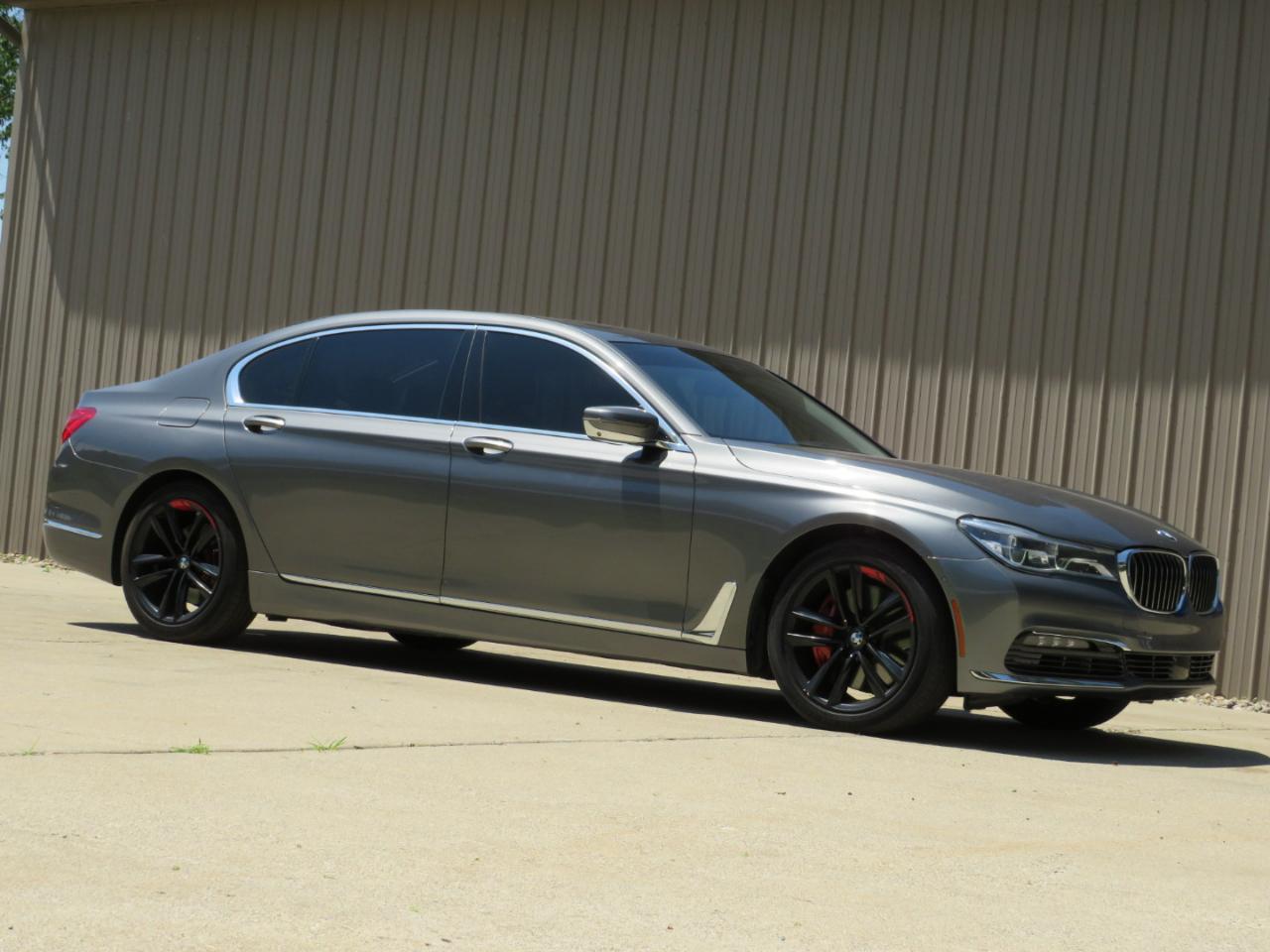BMW 7-Series 750i xDrive 2017