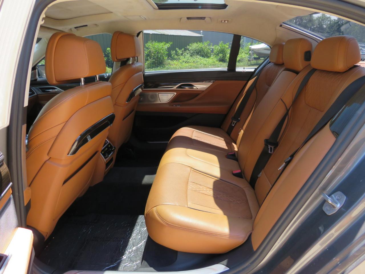 BMW 7-Series 750i xDrive 2017