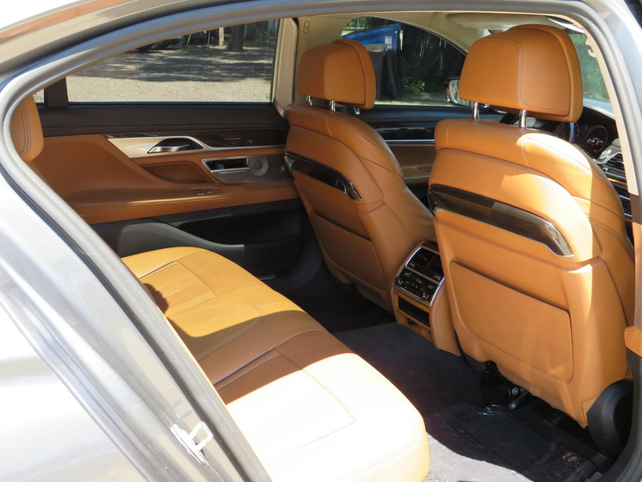 BMW 7-Series 750i xDrive 2017