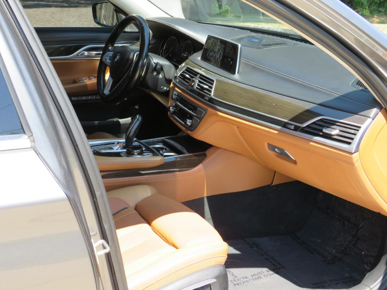 BMW 7-Series 750i xDrive 2017