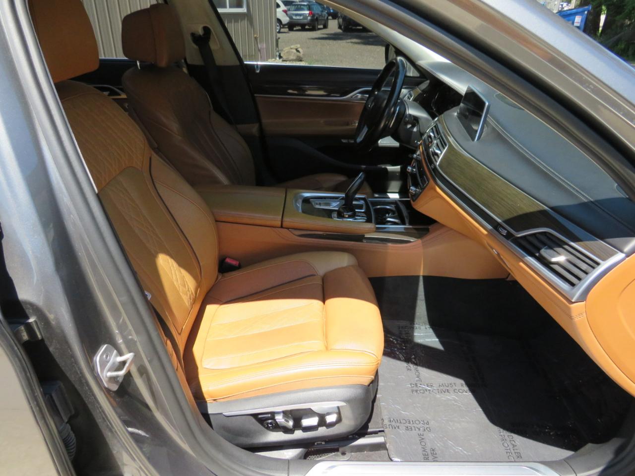 BMW 7-Series 750i xDrive 2017