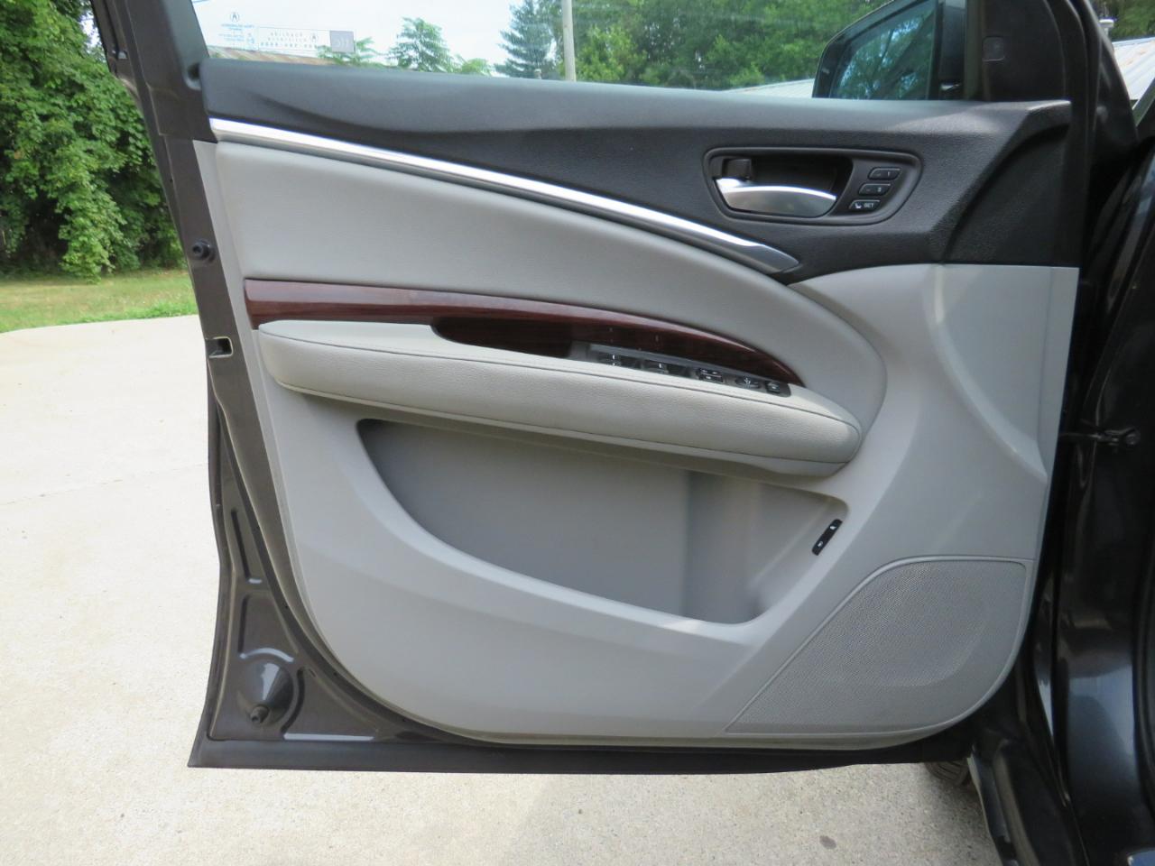 Acura MDX SH-AWD 9-Spd AT w/Tech Package 2016