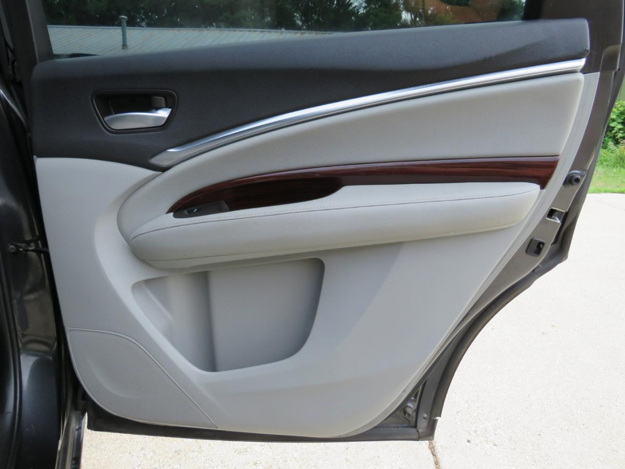 Acura MDX SH-AWD 9-Spd AT w/Tech Package 2016