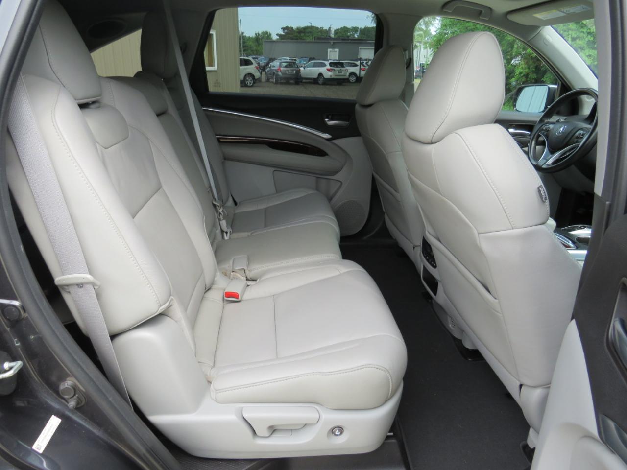 Acura MDX SH-AWD 9-Spd AT w/Tech Package 2016