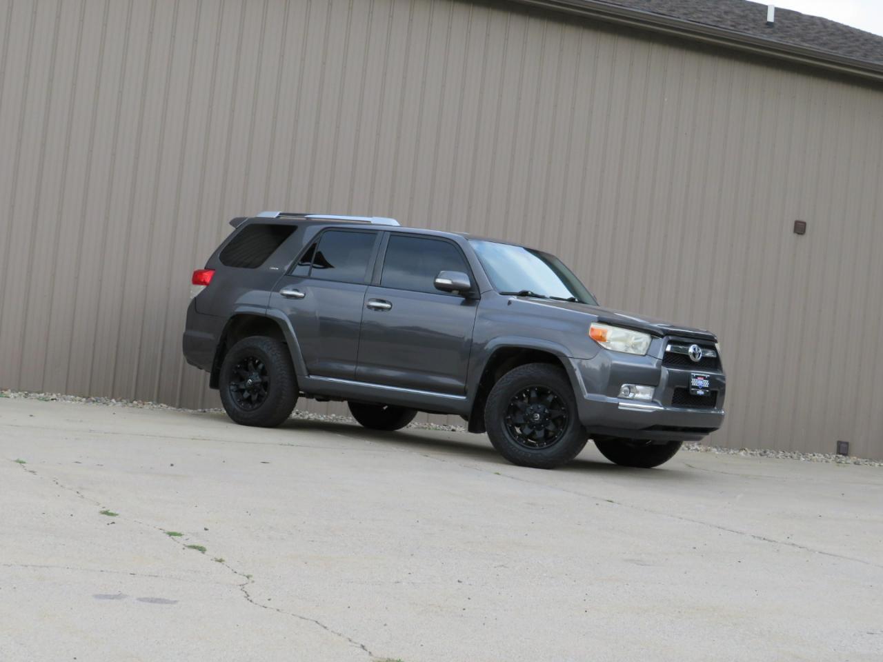 Toyota 4Runner SR5 4WD 2011