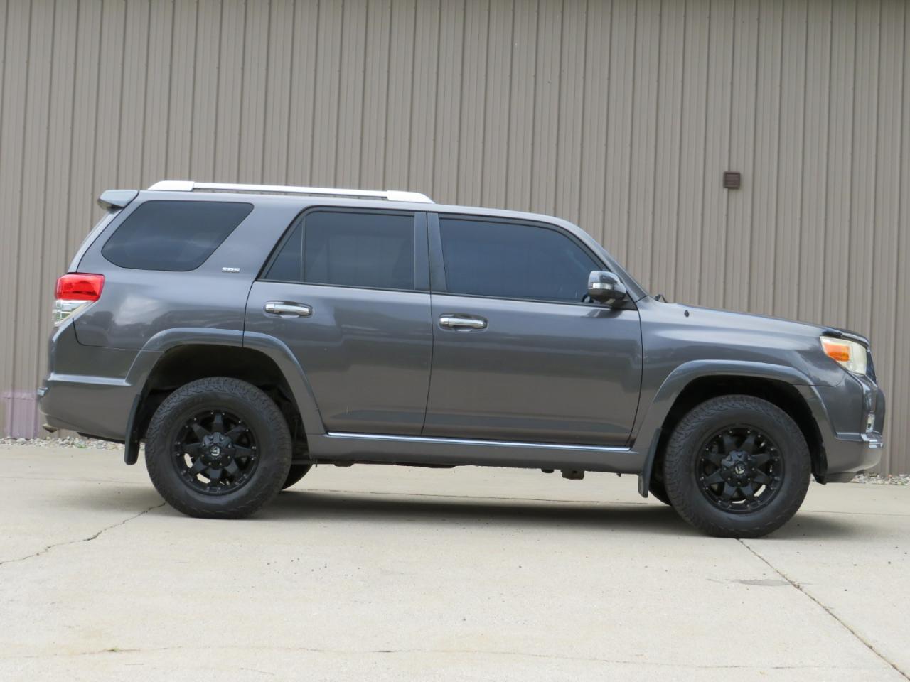 Toyota 4Runner SR5 4WD 2011