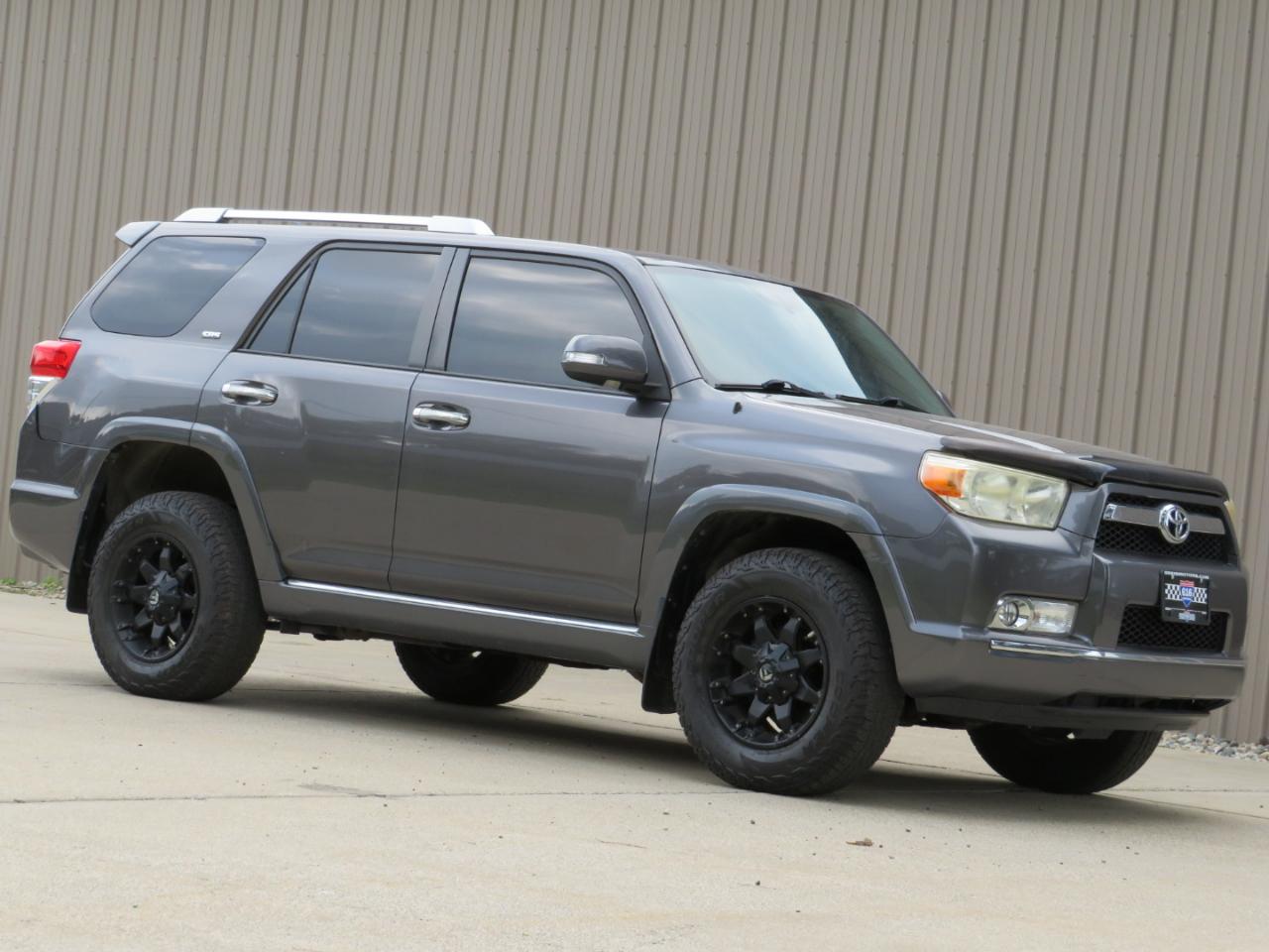 Toyota 4Runner SR5 4WD 2011