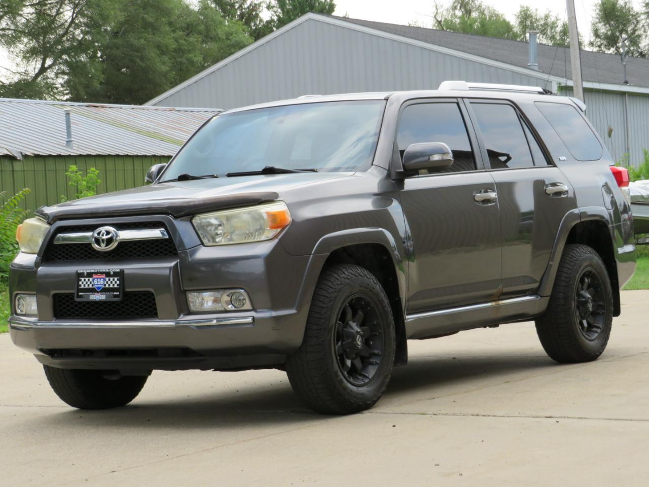 Toyota 4Runner SR5 4WD 2011