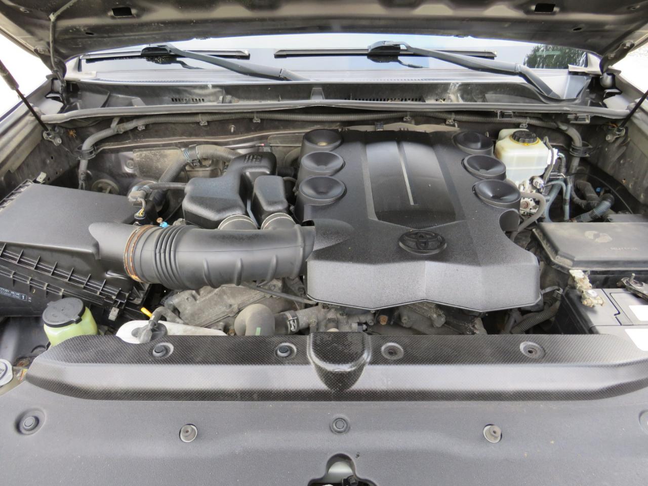 Toyota 4Runner SR5 4WD 2011