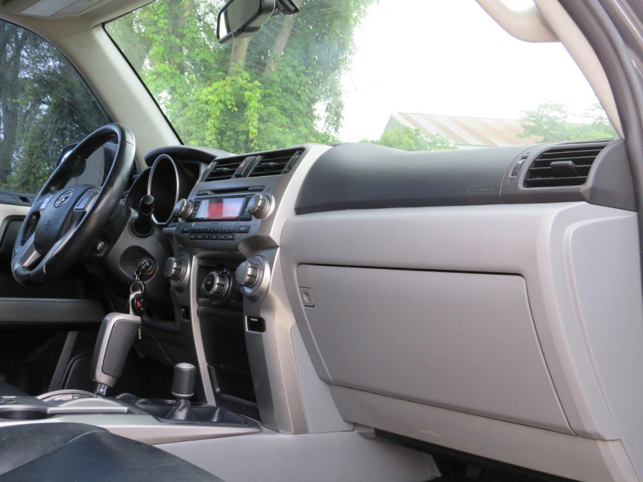 Toyota 4Runner SR5 4WD 2011