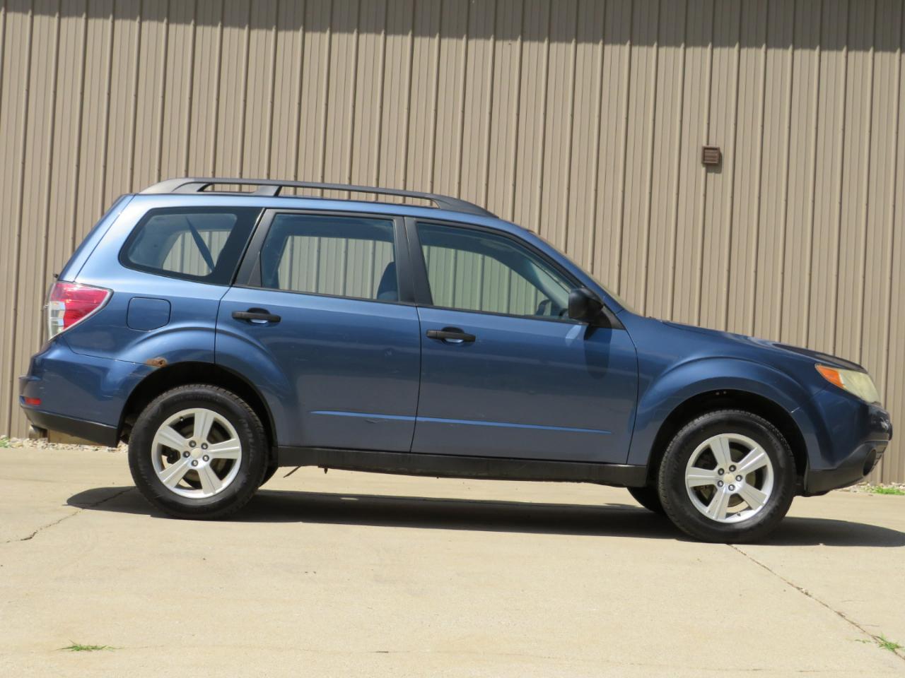 Subaru Forester 2.5X Premium 2011