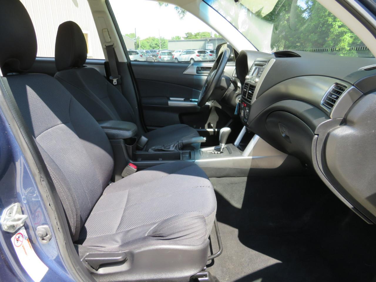 Subaru Forester 2.5X Premium 2011