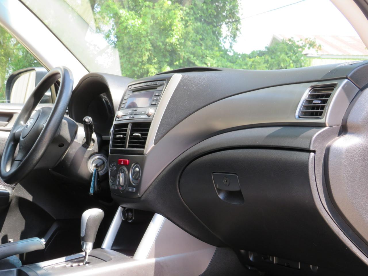 Subaru Forester 2.5X Premium 2011