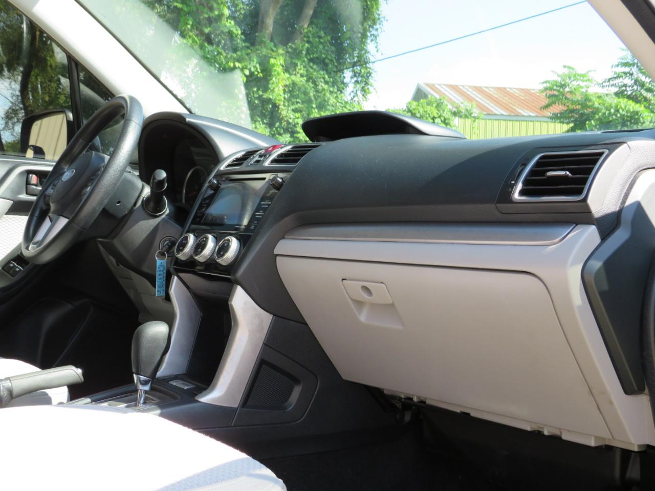 Subaru Forester 2.5i Premium PZEV CVT 2017