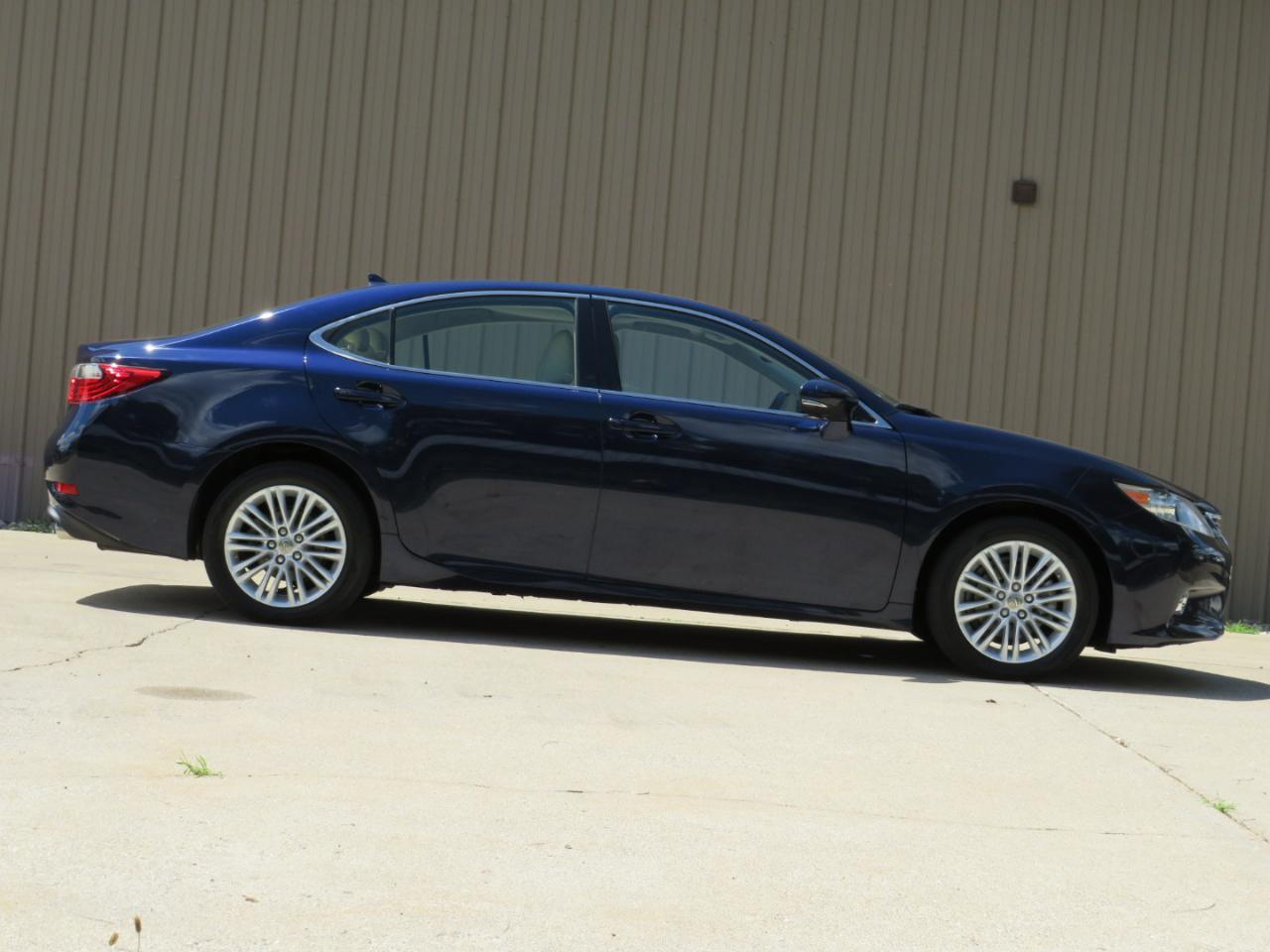 Lexus ES 350 Sedan 2014