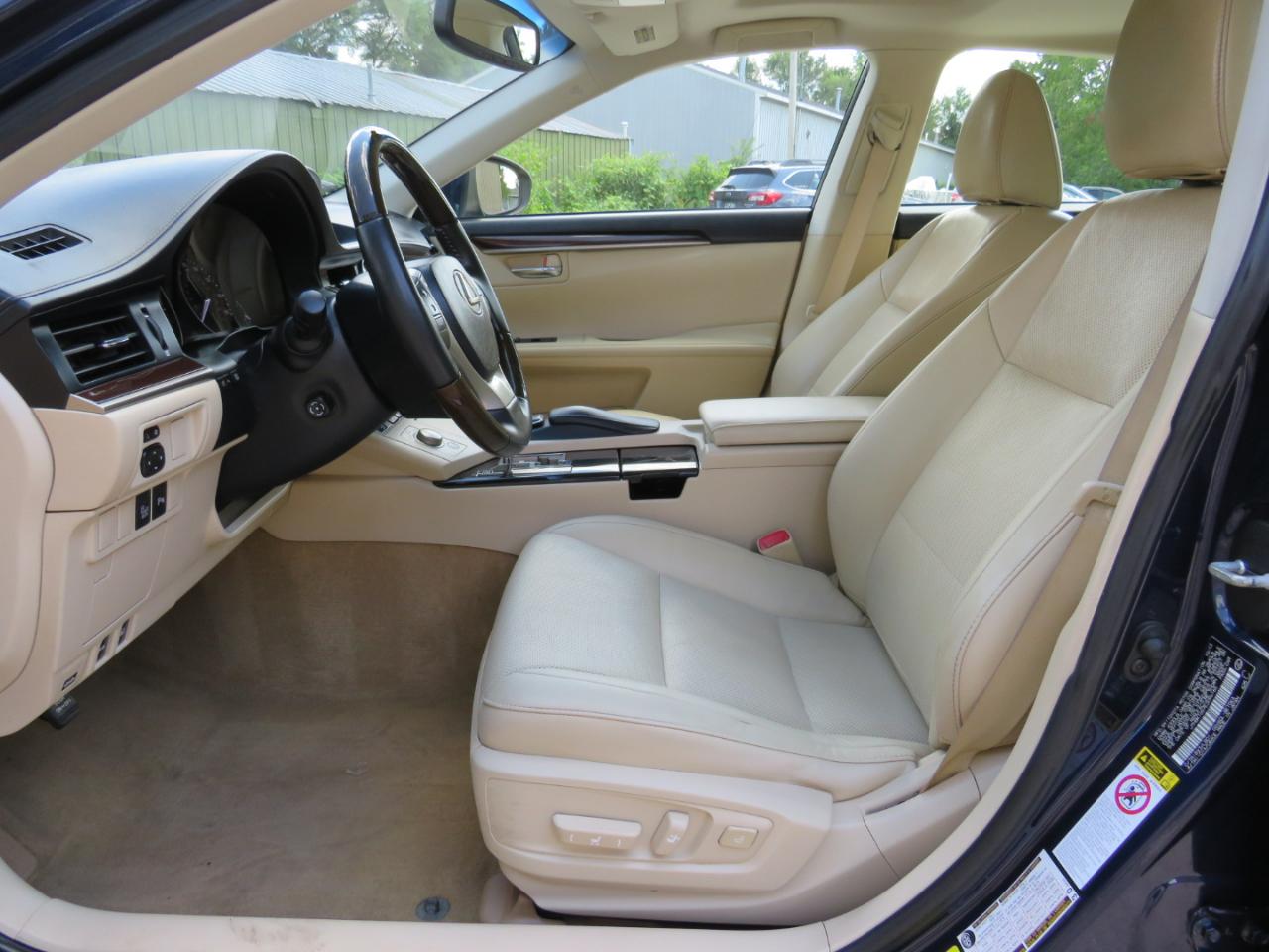 Lexus ES 350 Sedan 2014