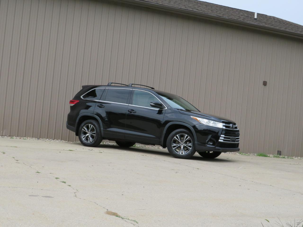 Toyota Highlander LE Plus AWD V6 2017