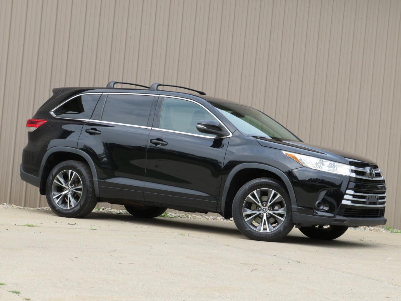 Toyota Highlander LE Plus AWD V6 2017