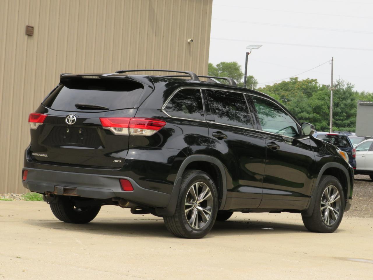 Toyota Highlander LE Plus AWD V6 2017