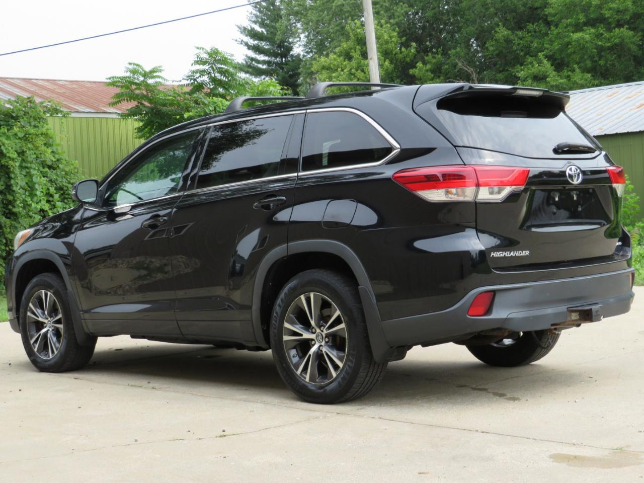 Toyota Highlander LE Plus AWD V6 2017