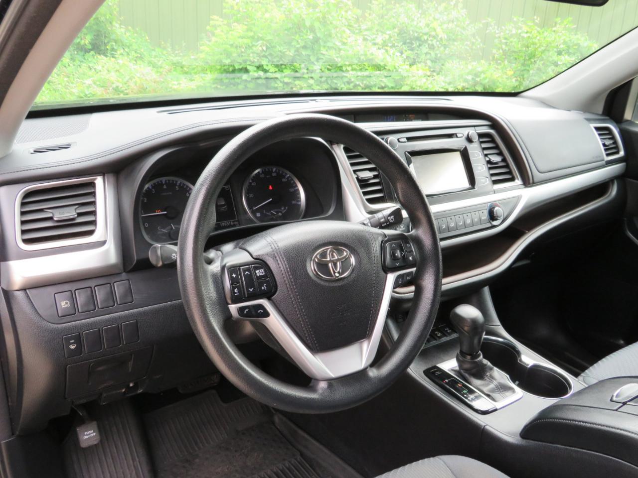 Toyota Highlander LE Plus AWD V6 2017