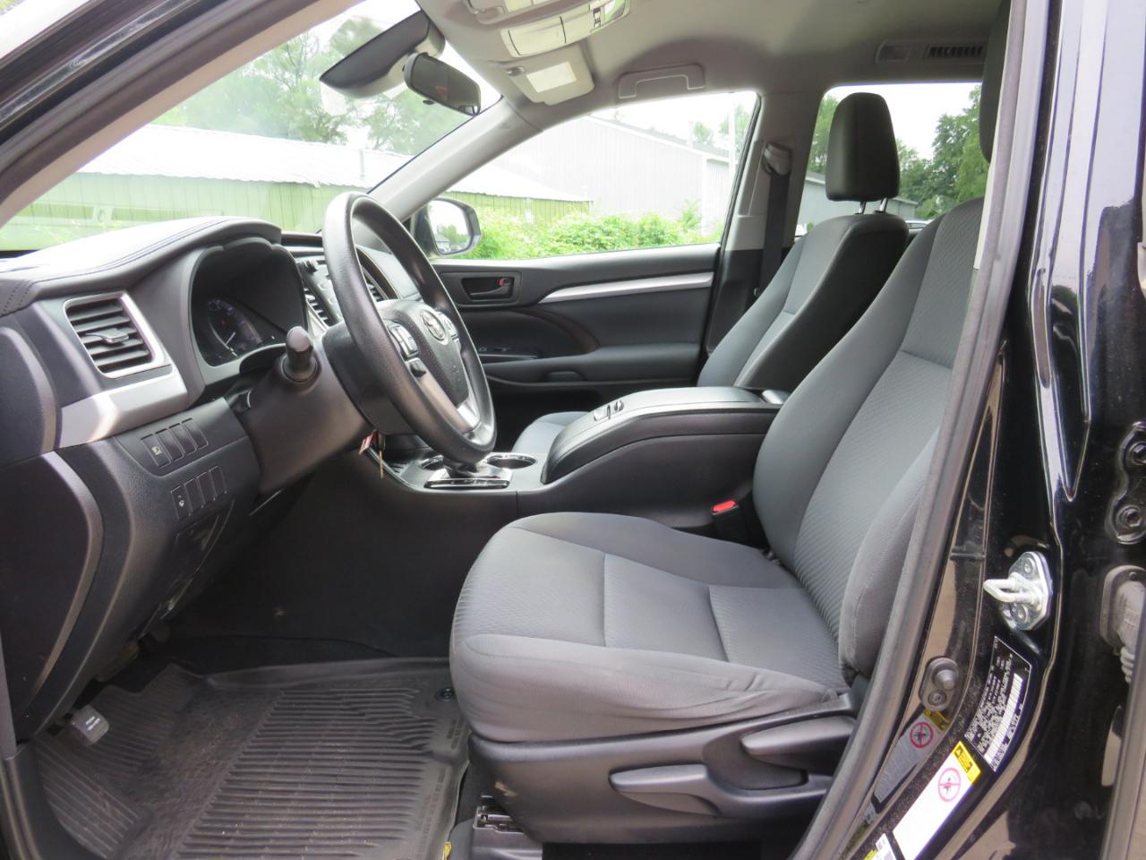 Toyota Highlander LE Plus AWD V6 2017