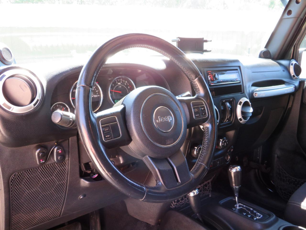 Jeep Wrangler Unlimited Sahara 4WD 2014