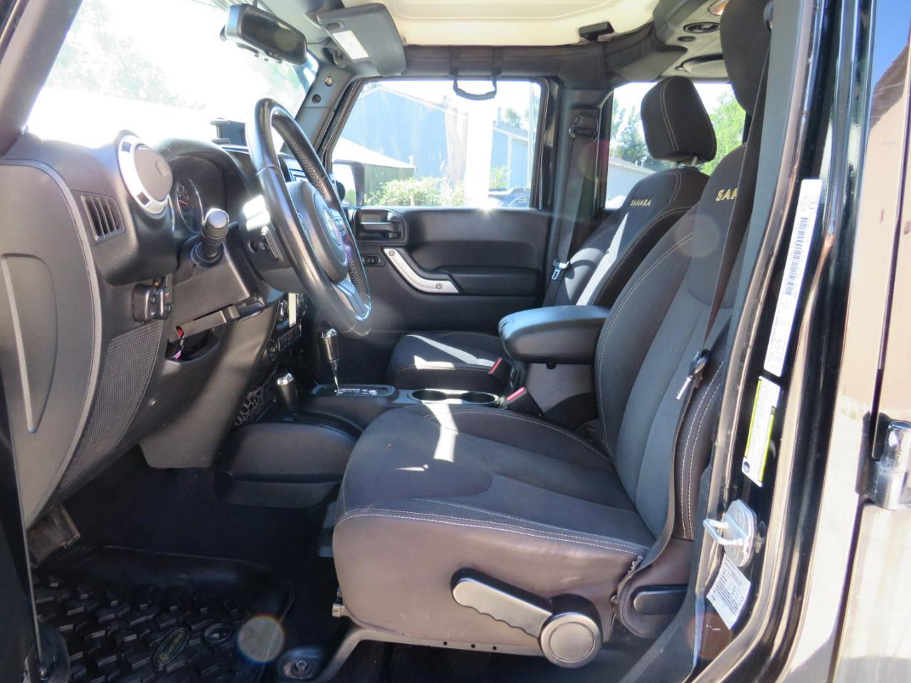 Jeep Wrangler Unlimited Sahara 4WD 2014