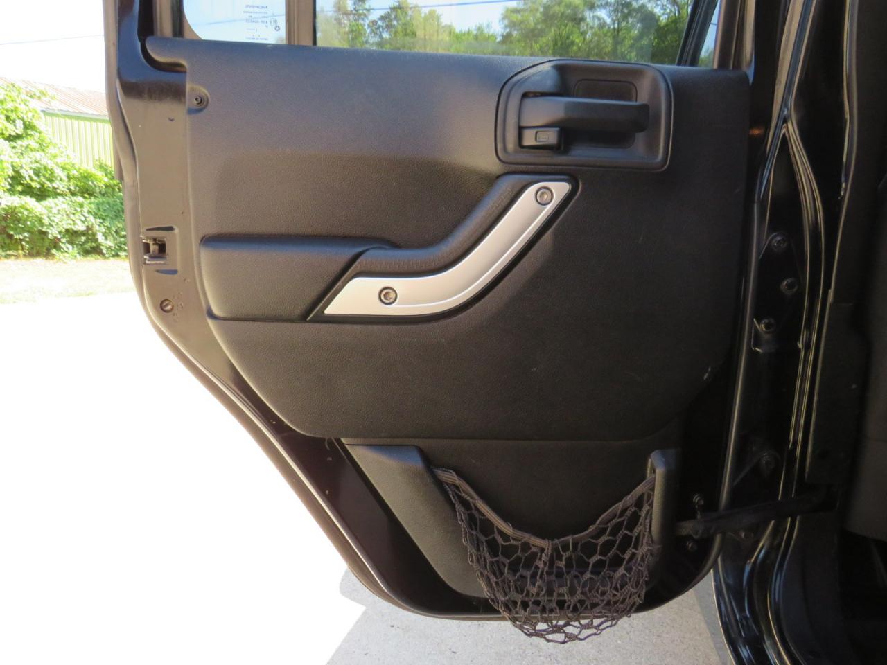 Jeep Wrangler Unlimited Sahara 4WD 2014