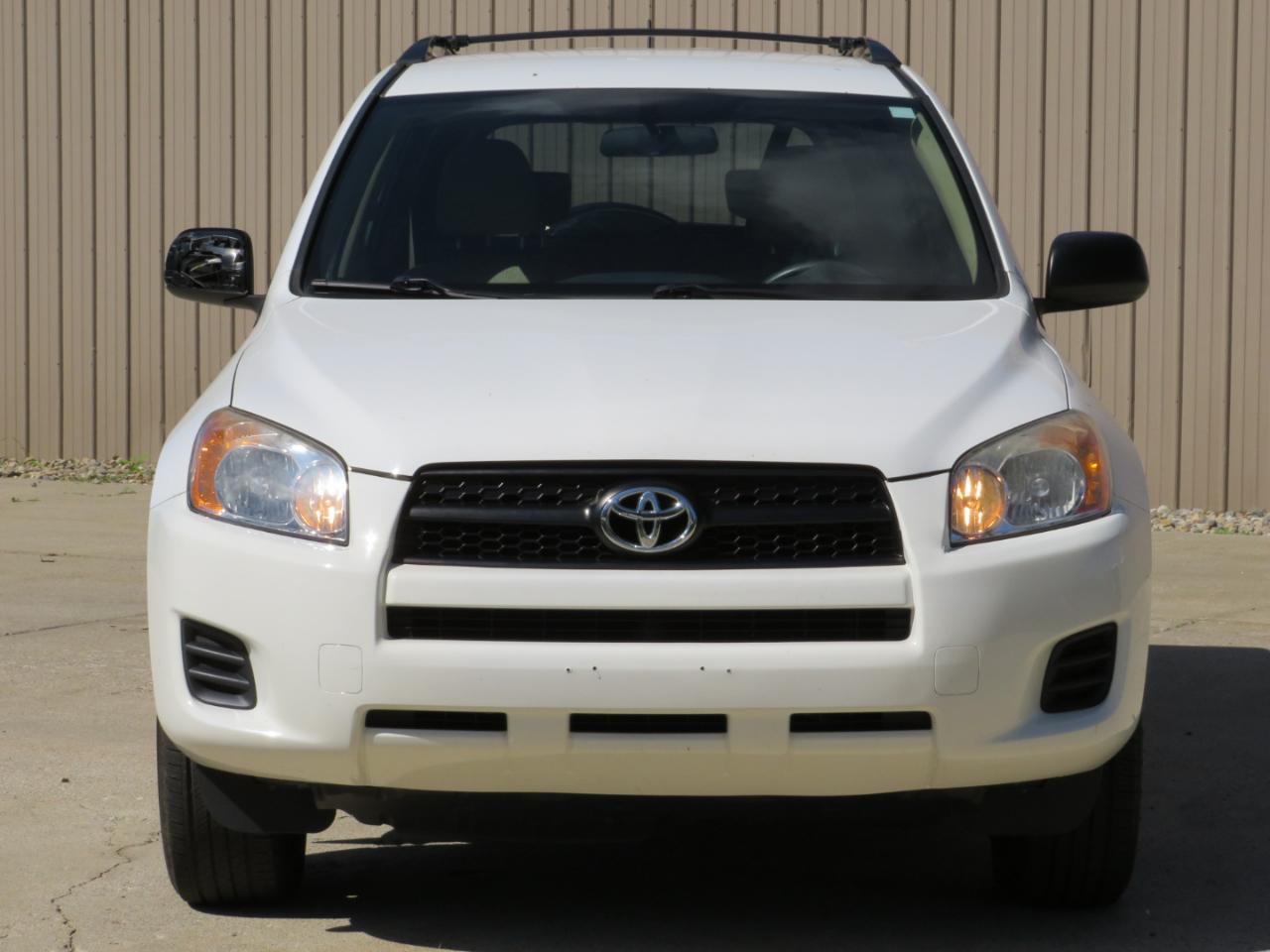 Toyota RAV4 Base I4 4WD 2011