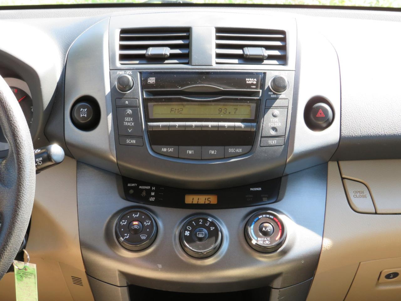 Toyota RAV4 Base I4 4WD 2011