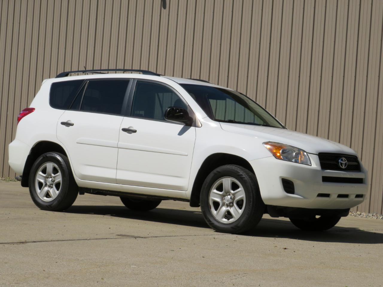 Toyota RAV4 Base I4 4WD 2011