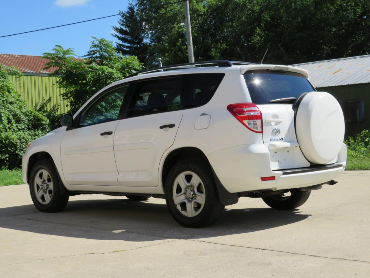 Toyota RAV4 Base I4 4WD 2011