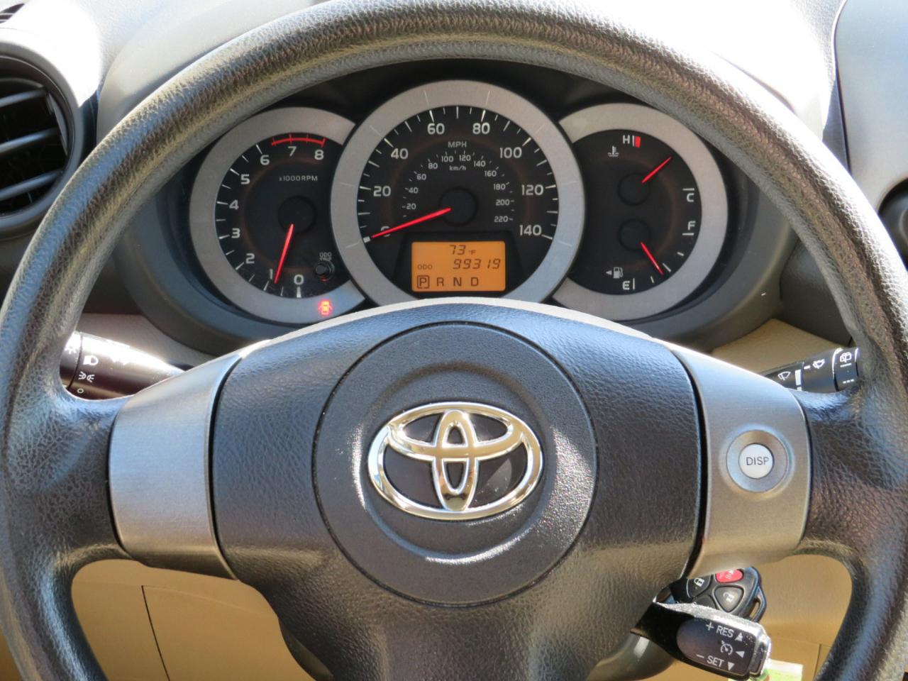 Toyota RAV4 Base I4 4WD 2011