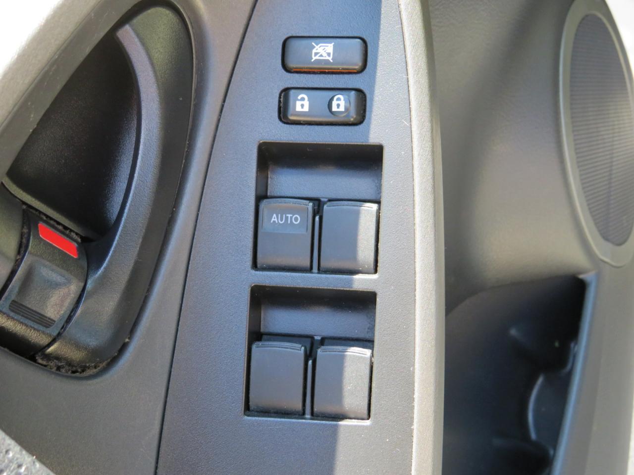 Toyota RAV4 Base I4 4WD 2011