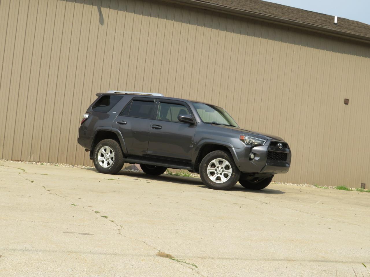 Toyota 4Runner SR5 4WD 2014